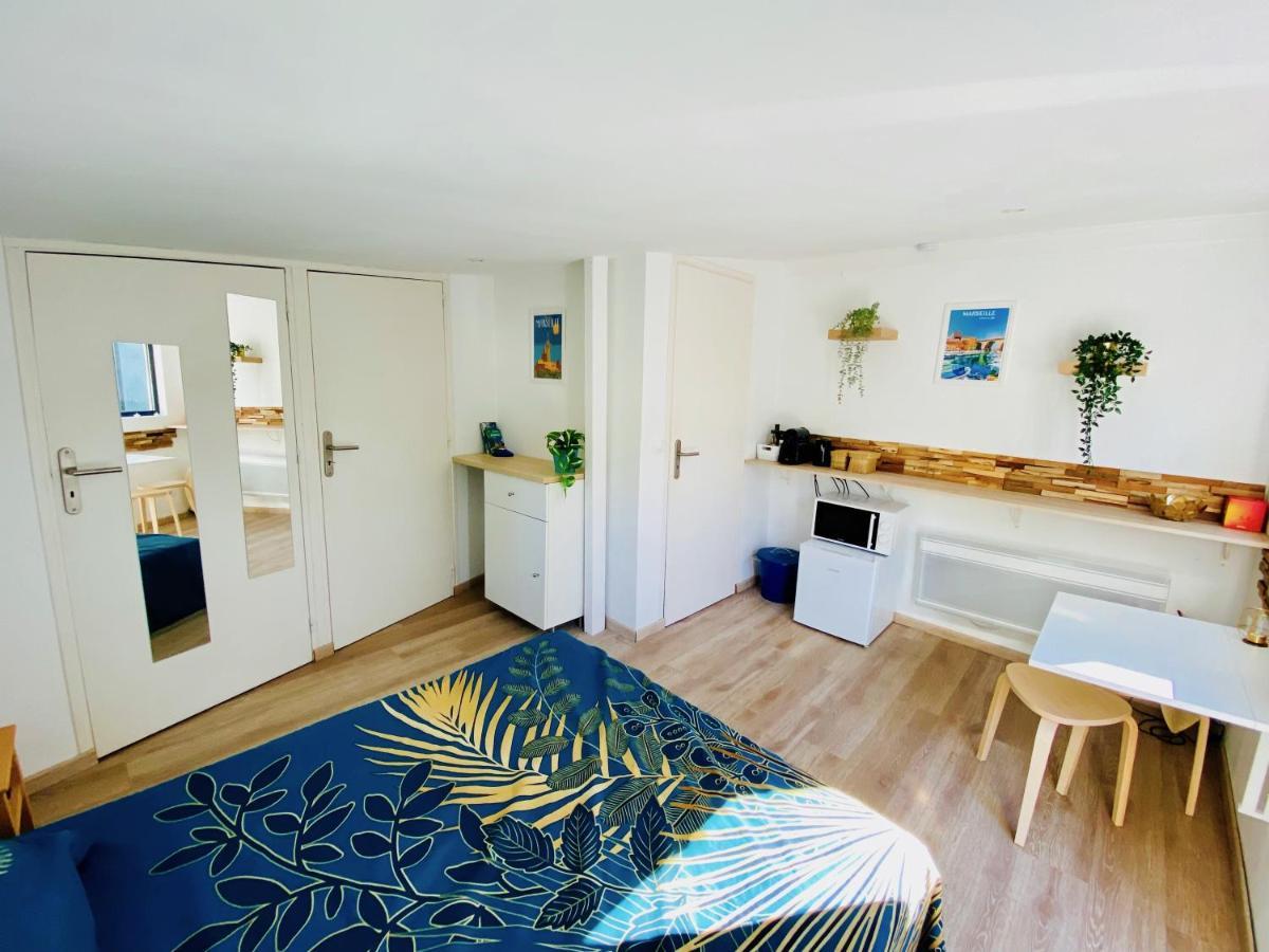 Le Cabanon De Manon - Guest house *