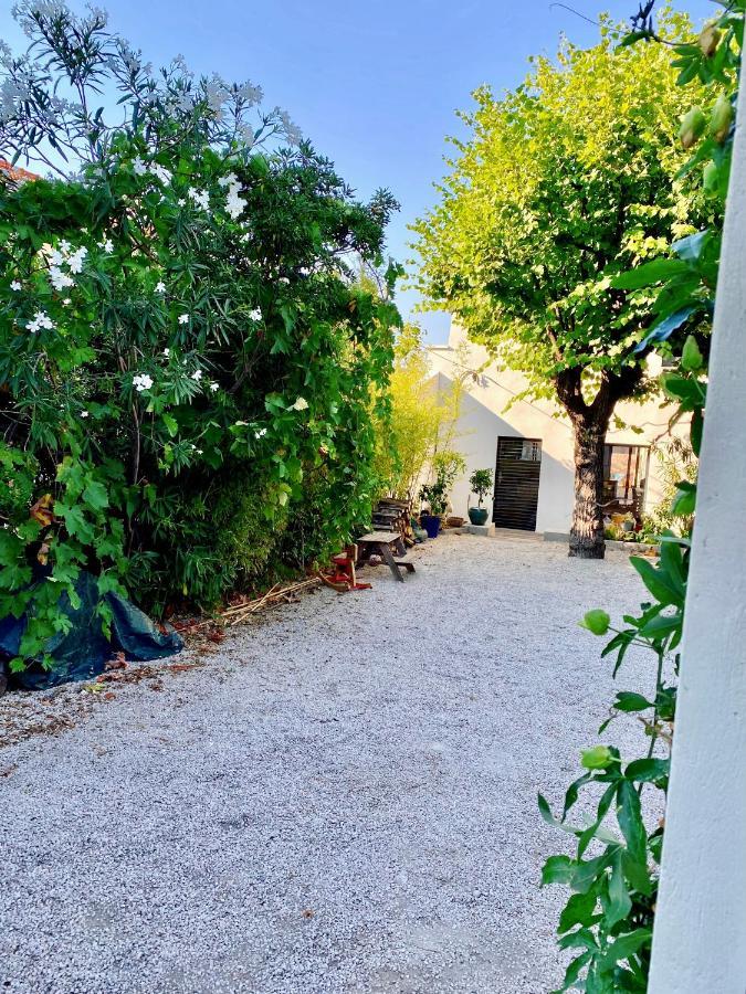 Le Cabanon De Manon - Gasthof